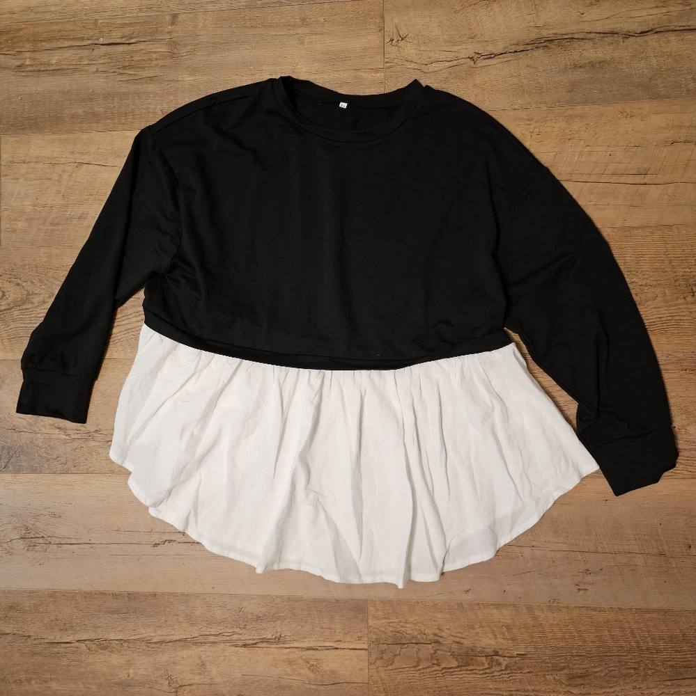 Two tone 2 in 1 sweatshirt size XL